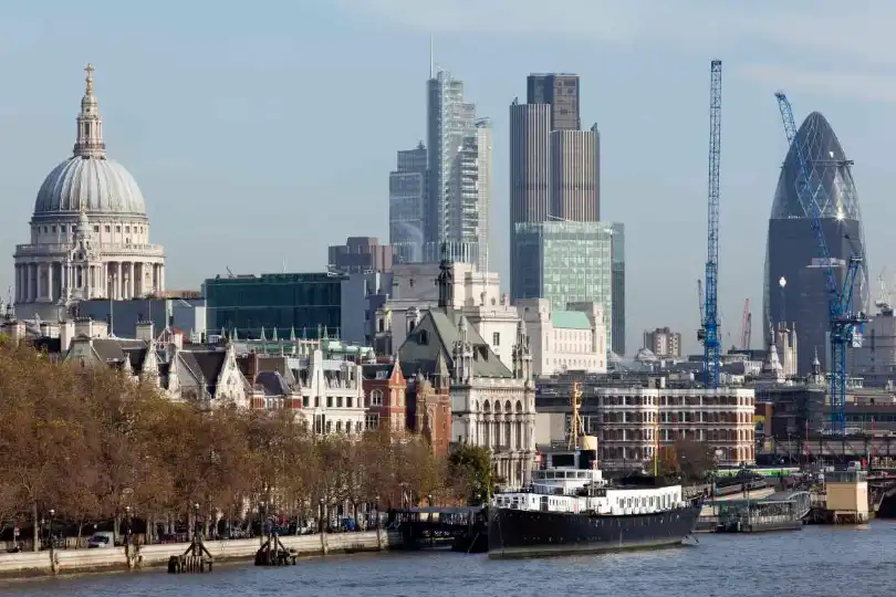 Top UK law firms boost partner pay as revenues climb